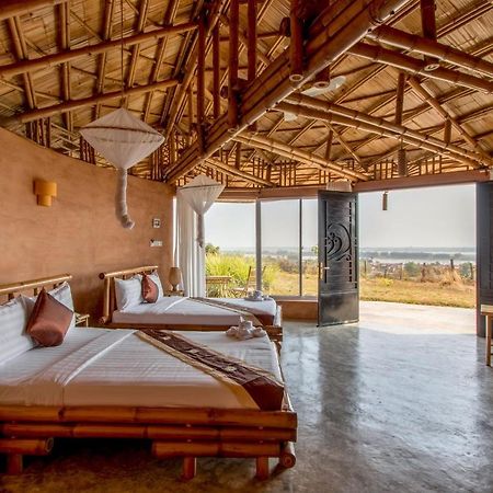 Hanchey Bamboo Resort Kampong Cham Bagian luar foto