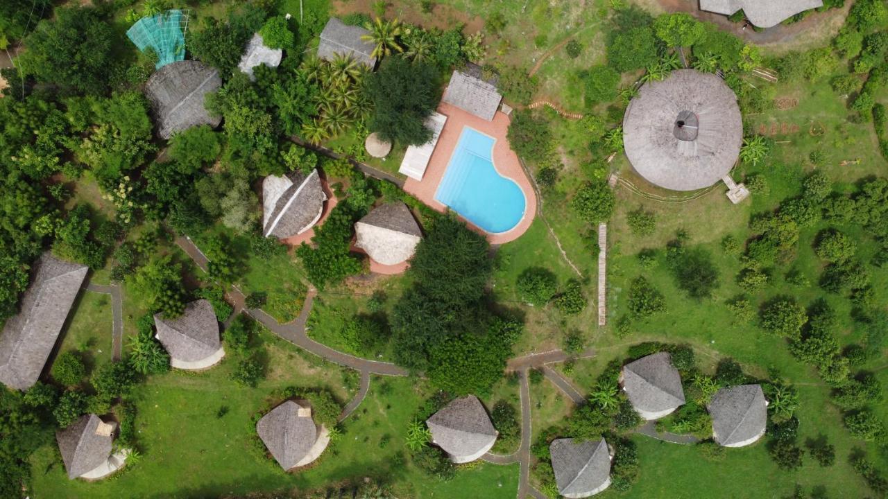 Hanchey Bamboo Resort Kampong Cham Bagian luar foto