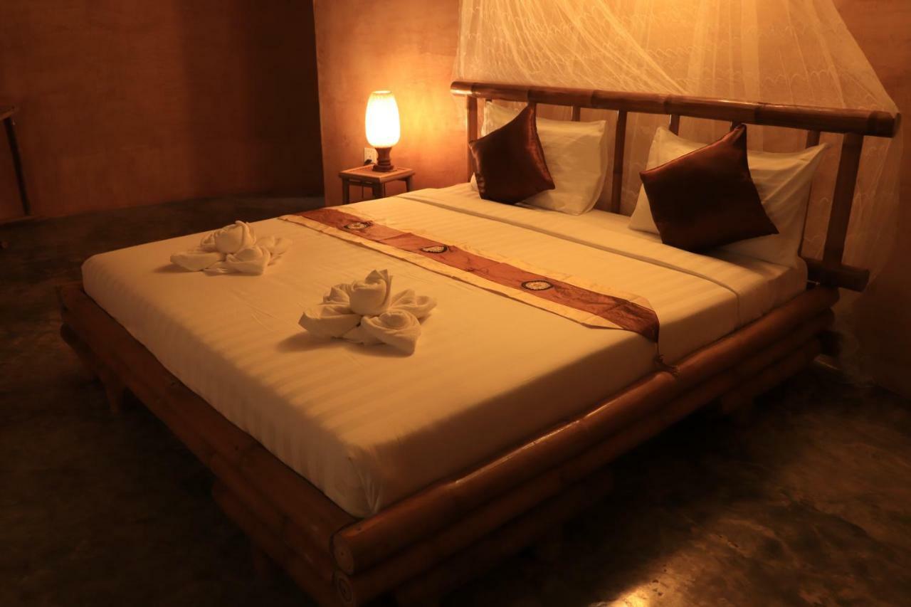 Hanchey Bamboo Resort Kampong Cham Bagian luar foto
